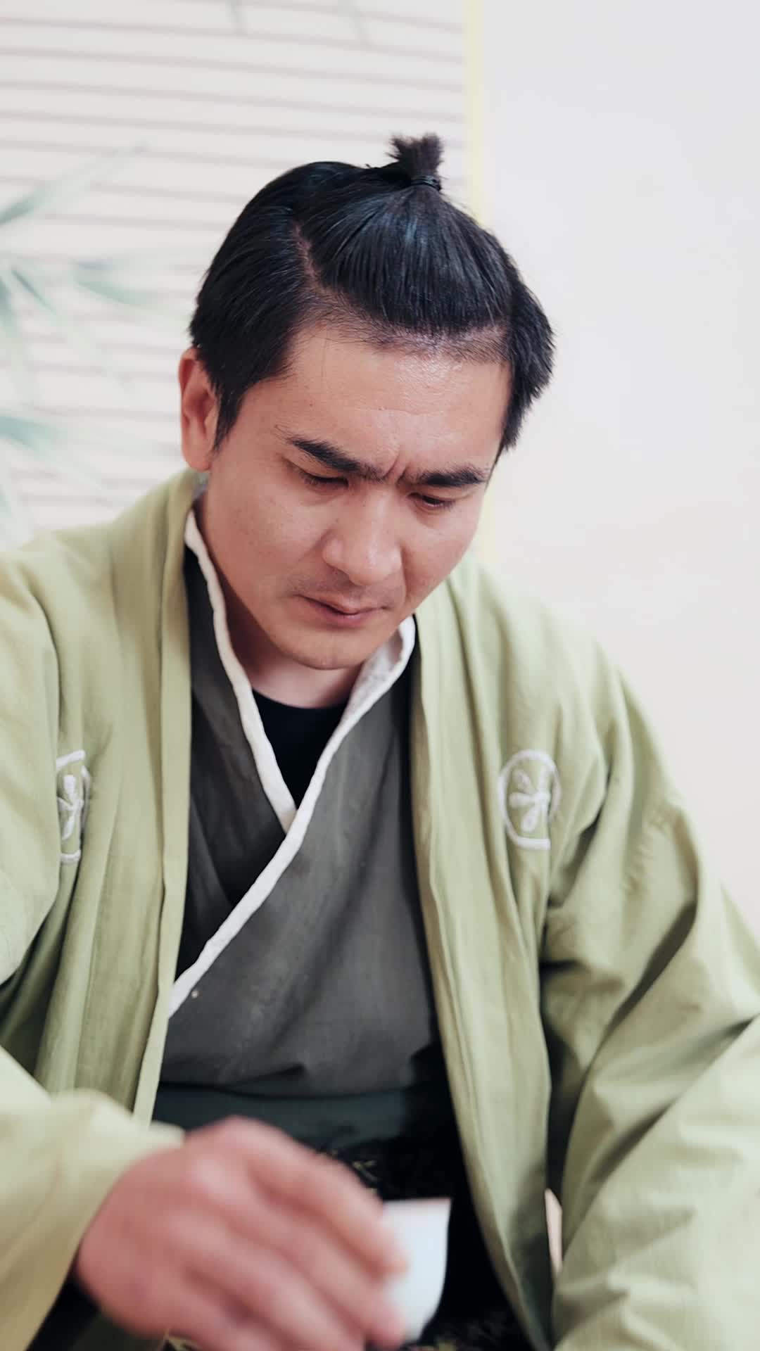 Tập 72 - Người Kế Thừa và Cuộc Hôn Nhân Giả